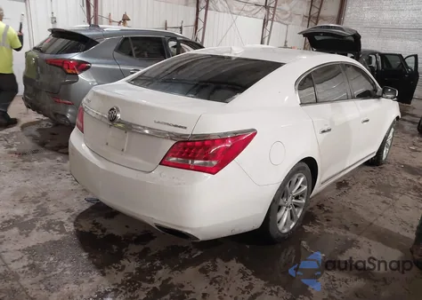 2016 Buick Lacrosse z USA, uszkodzony, nr VIN 1G4GA5G39GF240594